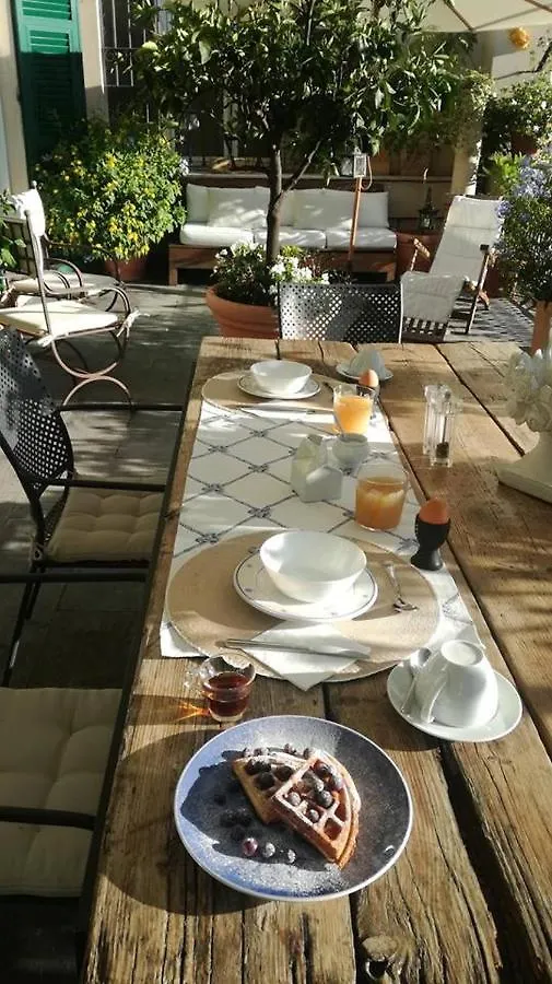Valery Guest House Genoa 0*,